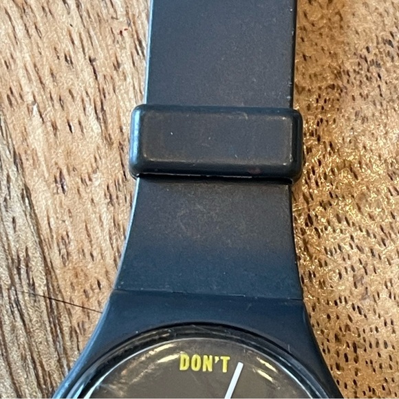 COPY - Vintage HTF men’s swatch watch black don’t be too late 80s surf style wo… - Picture 4 of 9